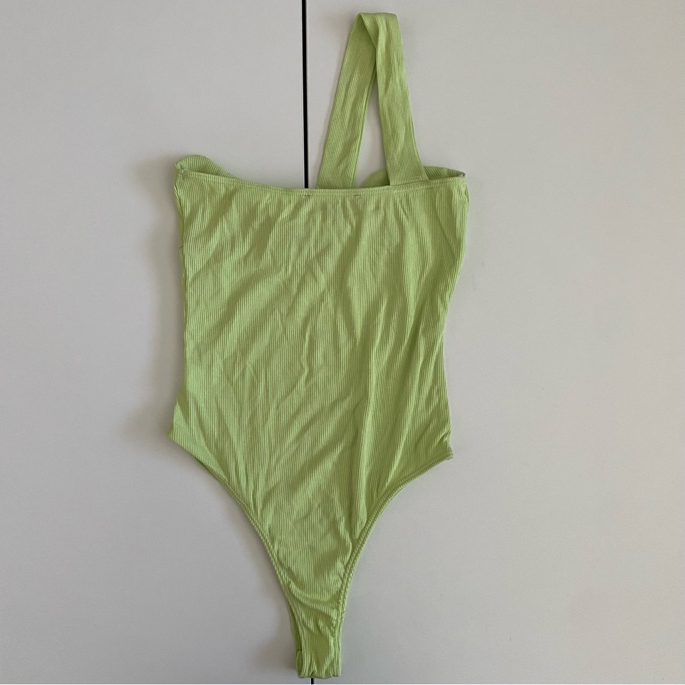 Lulu's Ribbed Bodysuit - Picture 4 of 5
